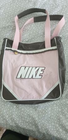 Nike Tasche  ideal für den Sport im Sommer!