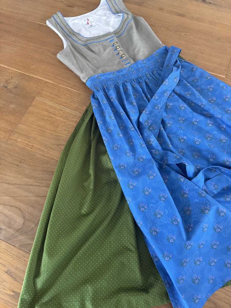 Vestiti: Dirndl 3 teilig – Usato da Saas im Prättigau venduto da Holliwood 2