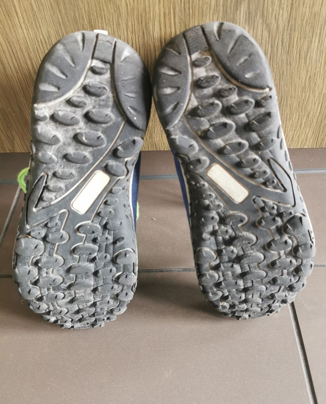 Scarpe per ragazzi: Trekkingschuhe Outdoor Schuhe, Gr. 37, blau – Usato da Jona venduto da Loki40 4
