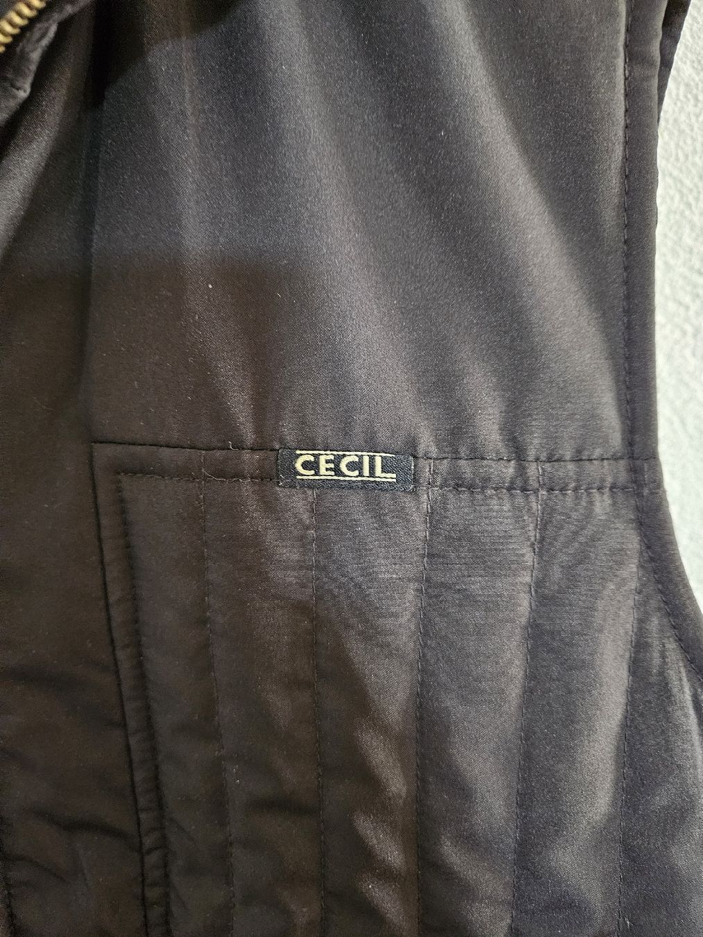 Cecil Gilet & Giacche senza maniche: CECIL Steppweste Damen  – Usato da Eschenbach SG venduto da MarThu 1