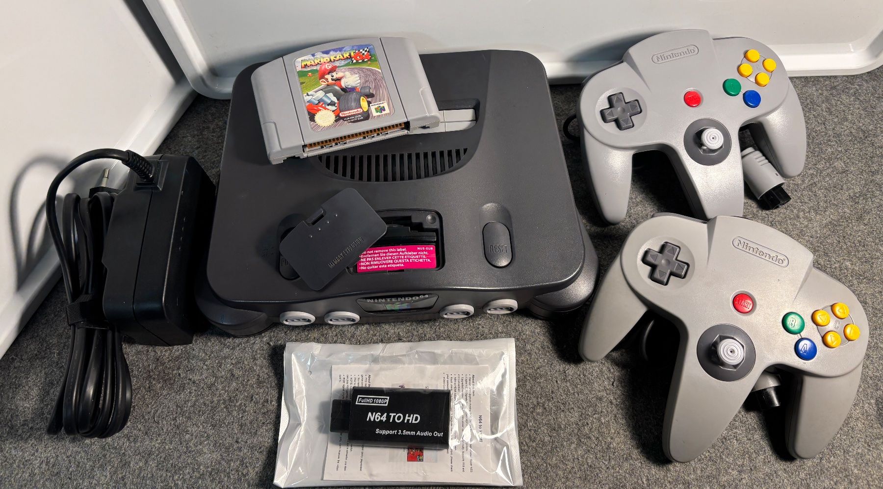 Nintendo Console: N64 Konsole + 2x Controller + Mario Kart – Usato da Mollis venduto da GamingCorner