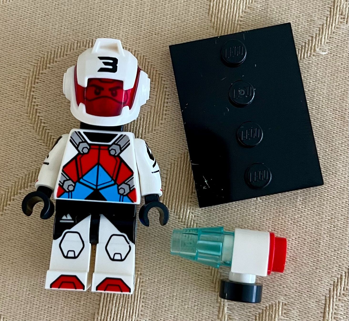 Lego Kit di costruzioni: Lego Minifigure Series 27 - Jetpack Racer – Nuovo (secondo la descrizione) da Höri venduto da PSMarinho