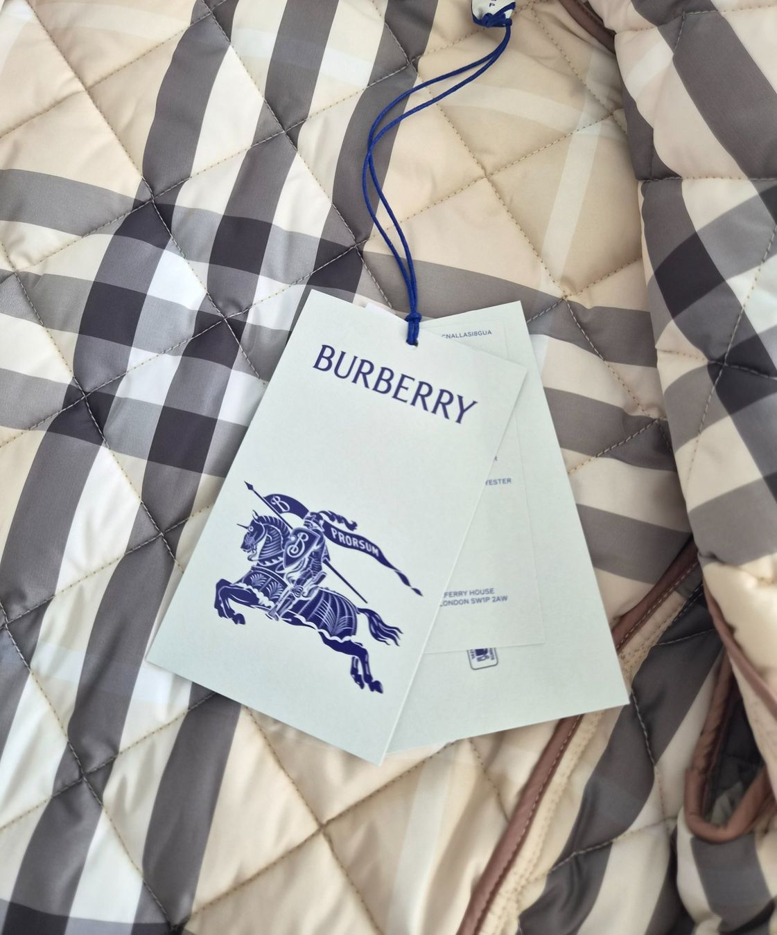 Burberry Giacche: New - Burberry quilted jacket size S – Nuovo e nell'imballaggio originale da Oberrohrdorf venduto da RosePourpre 1