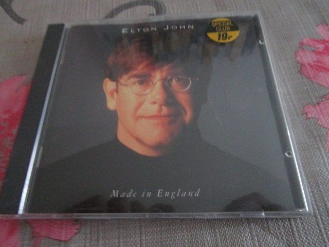 CD: Elton John - Made in England CD – Usato da Olten venduto da Disc-Ausverkauf