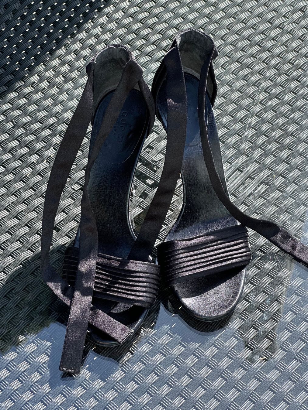 Gucci Scarpe da donna: Gucci Pumps - silk 38 – Usato da Zufikon venduto da Modestil365 4