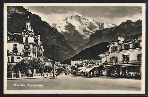 Cartoline postali: Interlaken, Bahnhofstrasse mit Hotel Ber – Usato da Berlin venduto da bartko-reher