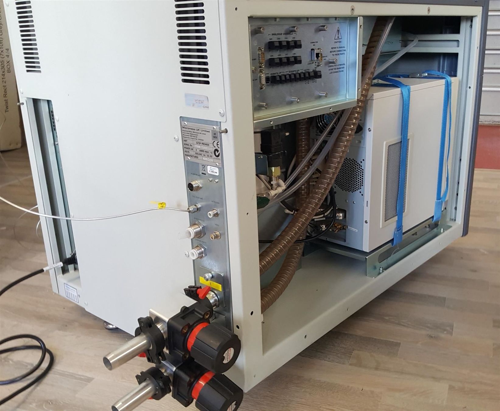 Accessori da laboratorio: Waters Micromass Q-Tof Premier – Usato da Niederdorf venduto da LeptonAG_Labor 5
