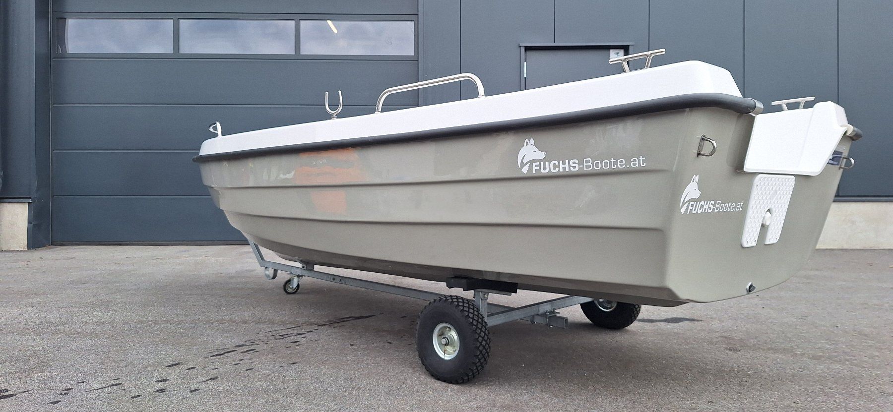 Barche: LAGERND NEU 390 Classic Boot Motorboot GFK Boot Badeboot – Nuovo e nell'imballaggio originale da Aigen Schlägl venduto da Fuchs-Boote 6