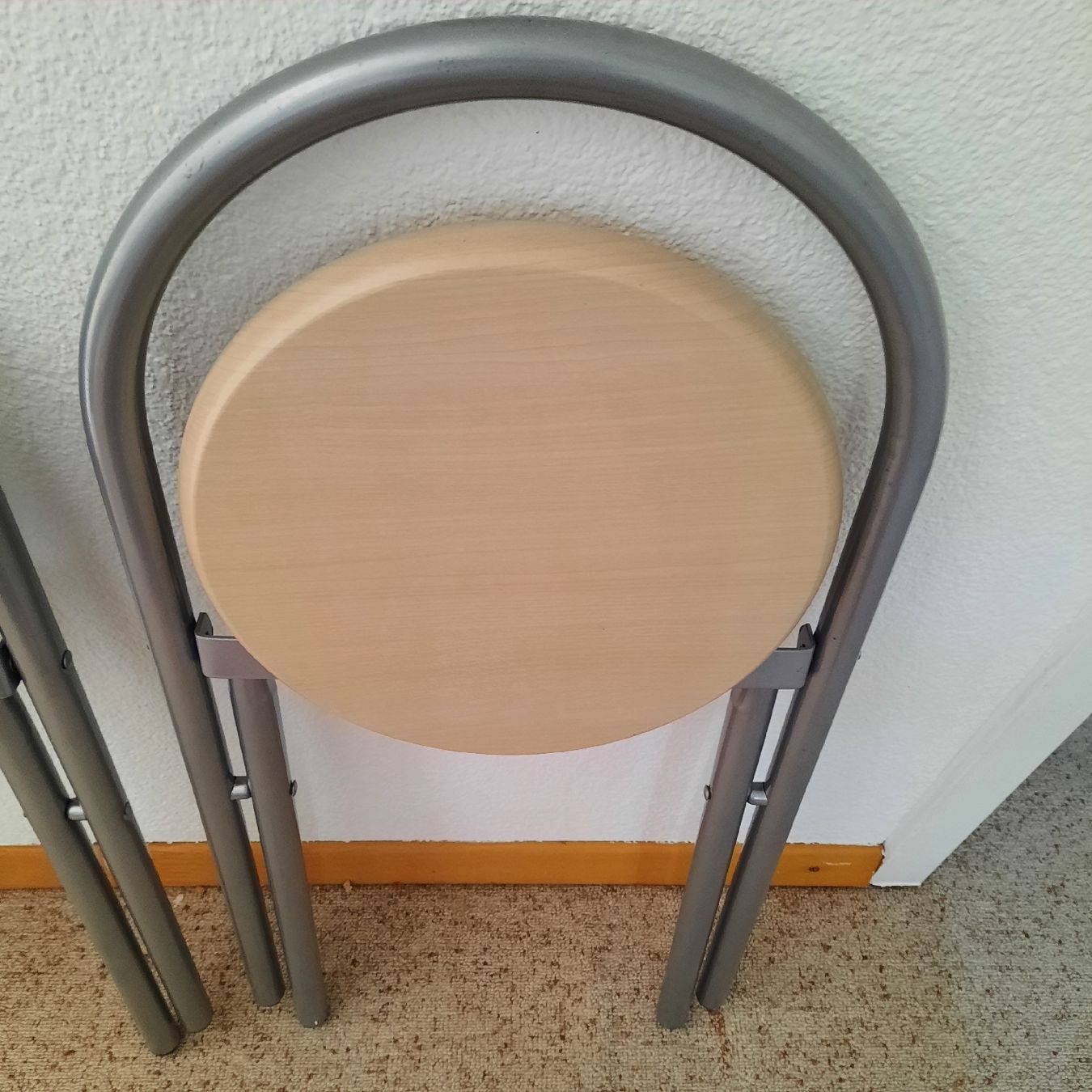 Sgabelli: Klapphocker rund hell, 2 Stk – Usato da olten venduto da Laterne50 3