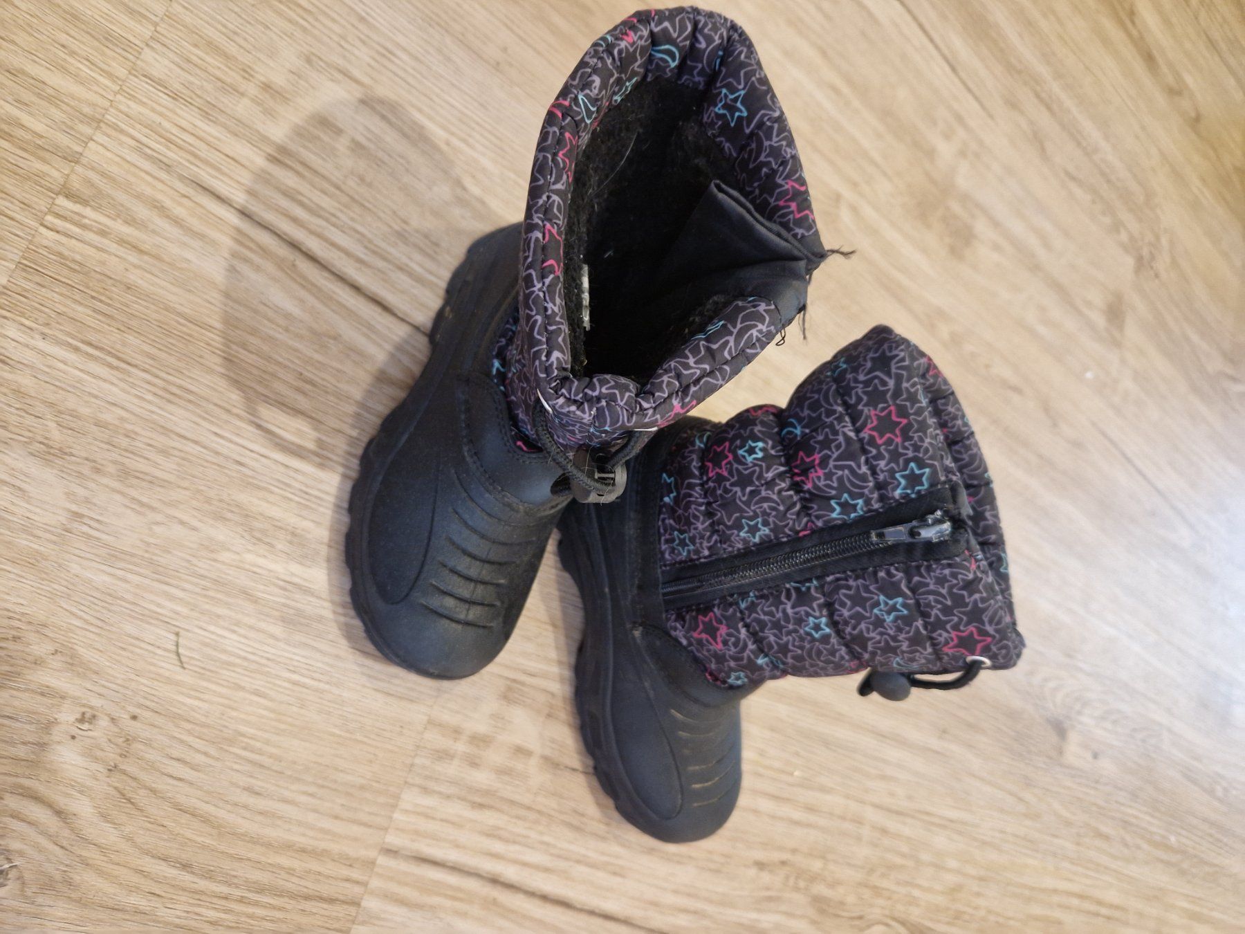 Scarpe per ragazze: Gefütterte Stiefel Gr31 – Usato da Roggliswil venduto da Crosser17 1