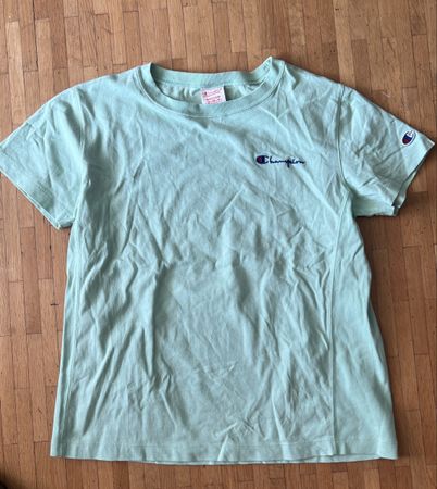 Champion T-Shirt Gr. M (eher S)