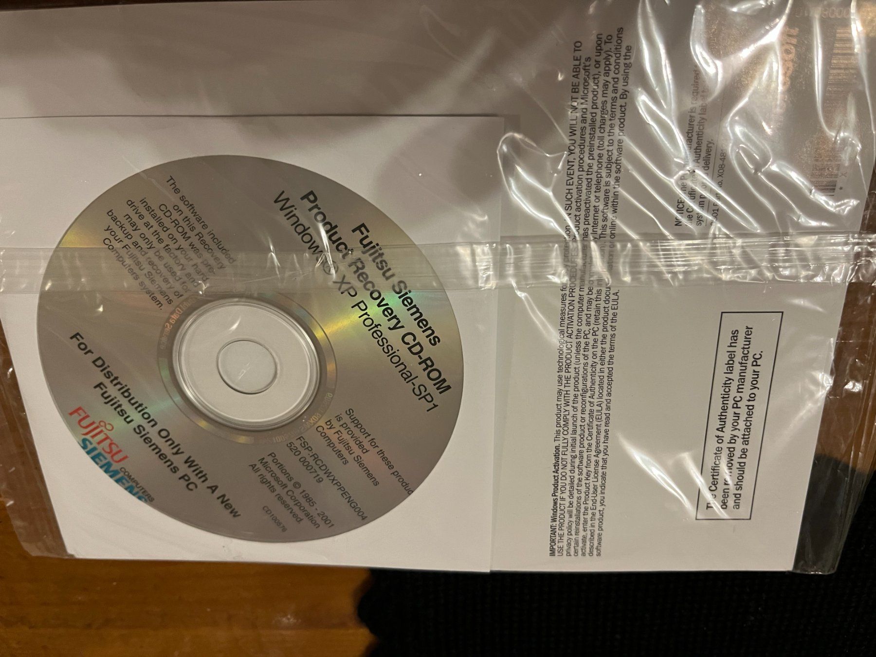 Microsoft Applications: Windows XP Profesional Fujitsu& Simens CD – D'occasion à Winterthur par fla_hwg8 1