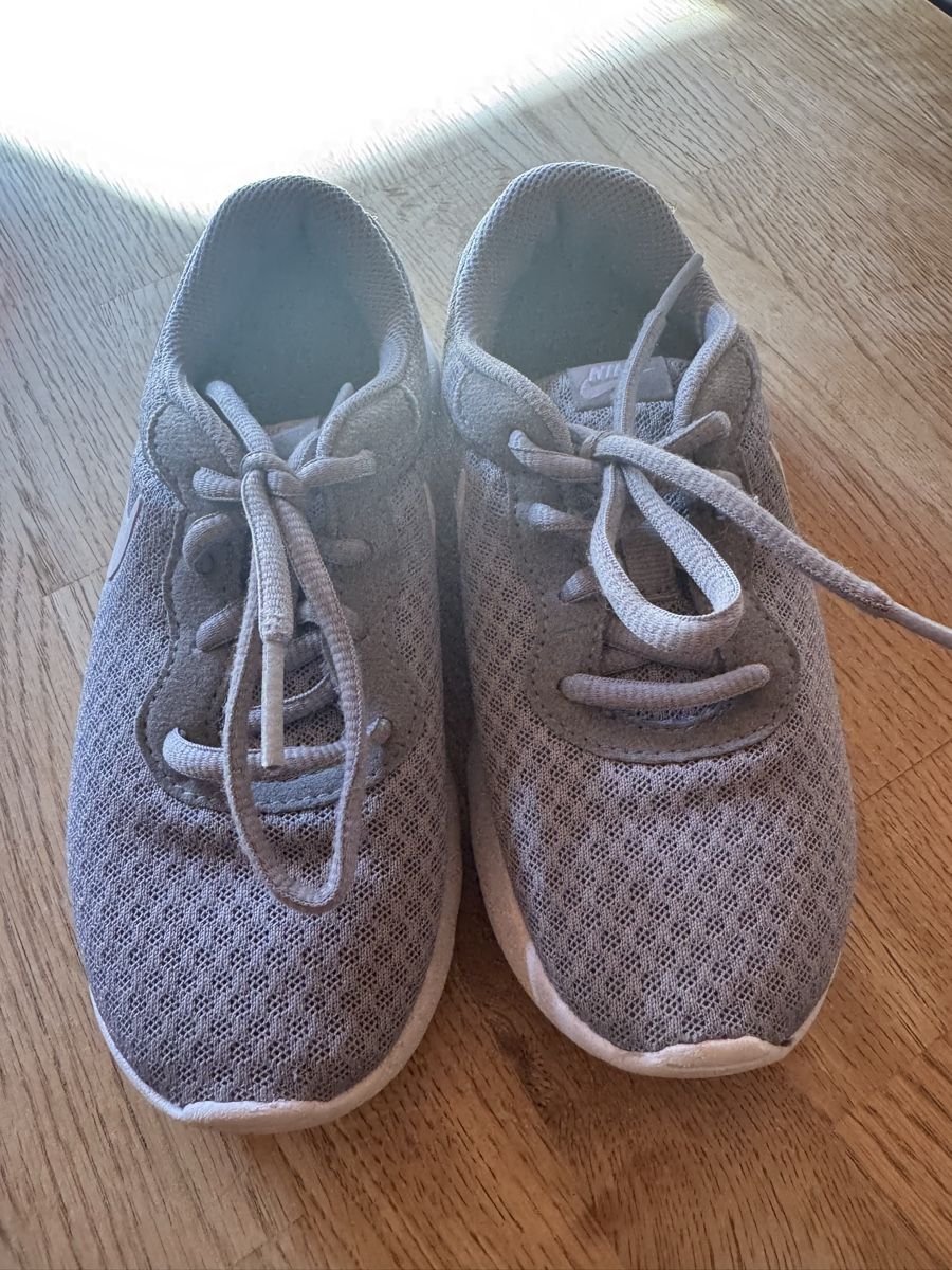 Scarpe da uomo: Nike Tanjun – Usato da Oeschseite venduto da -Luxury-On-Line- 1