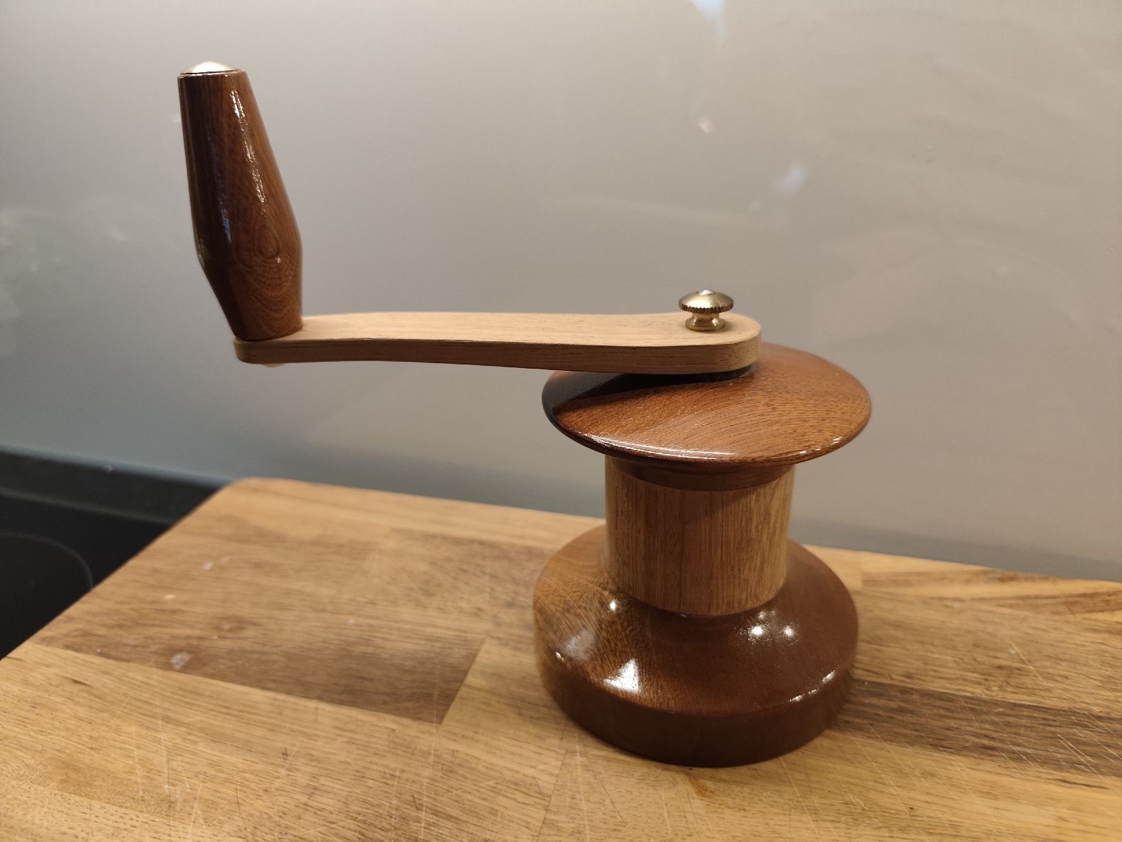 Elettrodomestici da cucina: Pfeffermühle Holz Vintage Schweiz – Usato da Meinisberg venduto da Destiny1972 3