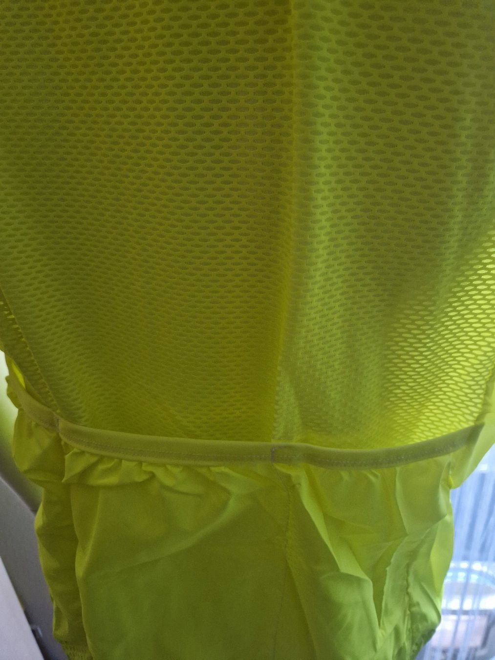 Canottiere & Pantaloni: Gelber Windstopper, Grösse XXL – Nuovo (secondo la descrizione) da Oberglatt ZH venduto da Pacos2000 2