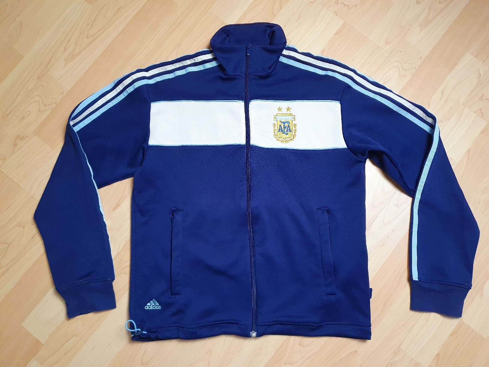 Jacken: ARGENTINIEN TRAININGSJACKE JACKE GRÖSSE S VESTE – Neu (gemäss Beschreibung) aus St. Gallen von CaliSunshine