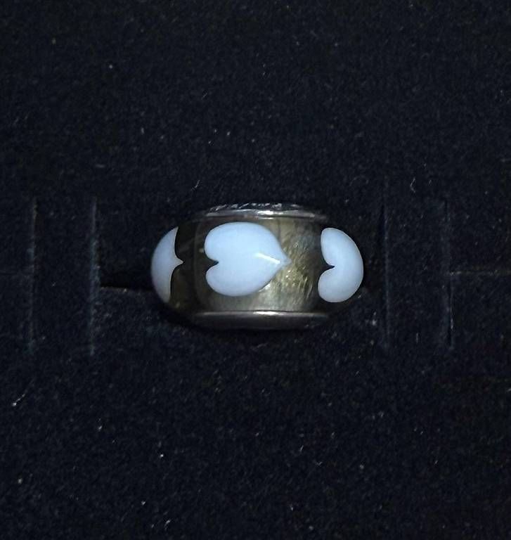 Pendentifs: Pandora-Charms Black and White Swirl & Ice Love White Hearts – D'occasion à Zürich par zai_wnt2 3