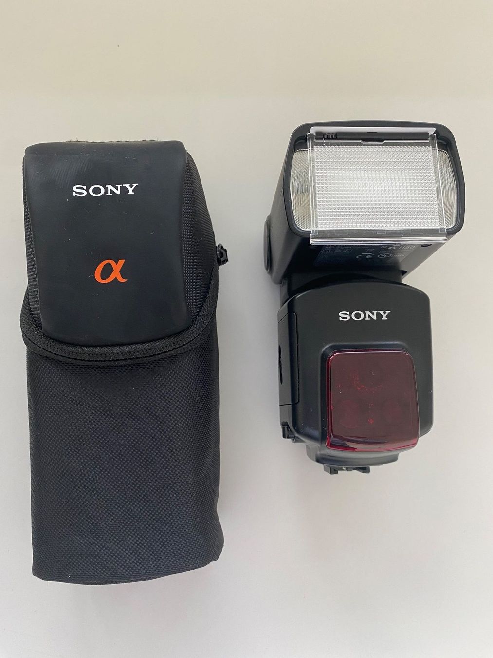 Sony Fotocamera: Sony Alpha 700 inkl. Objektiv, Blitzgerät und Stativ – Usato da Baar venduto da Jibi79 4