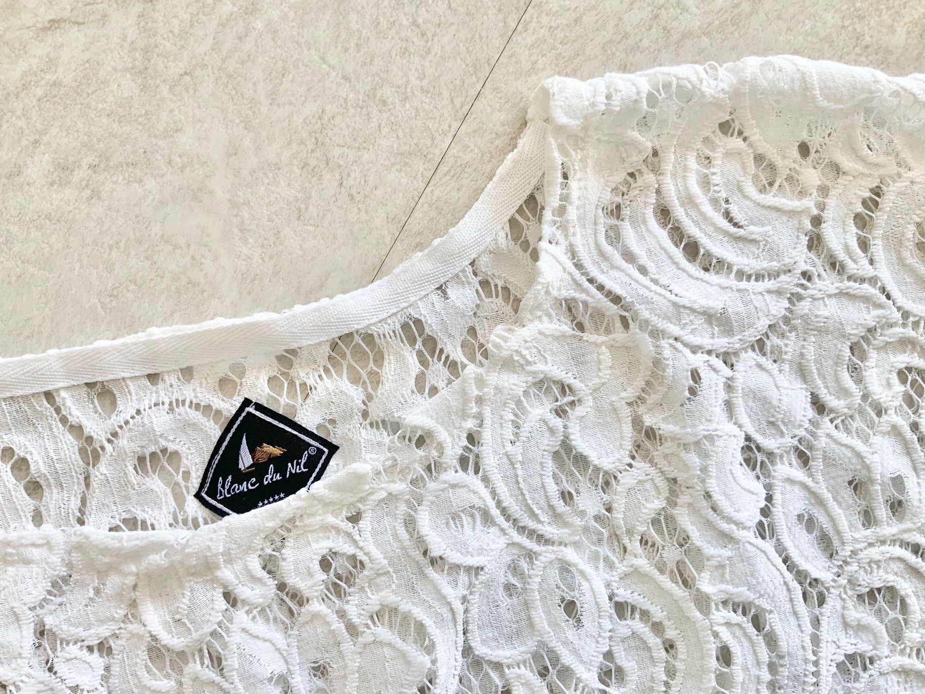 T-shirt: elegantes Spitzenshirt Gr. S / 100% Baumwolle – Usato da Grünen venduto da Coia 2