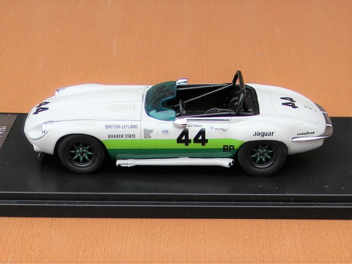 Jaguar Modellini d'auto: Jaguar E-Type V12 (Group 44 Bob Tullius 1974) – Nuovo e nell'imballaggio originale da Flawil venduto da Imperiosud 1