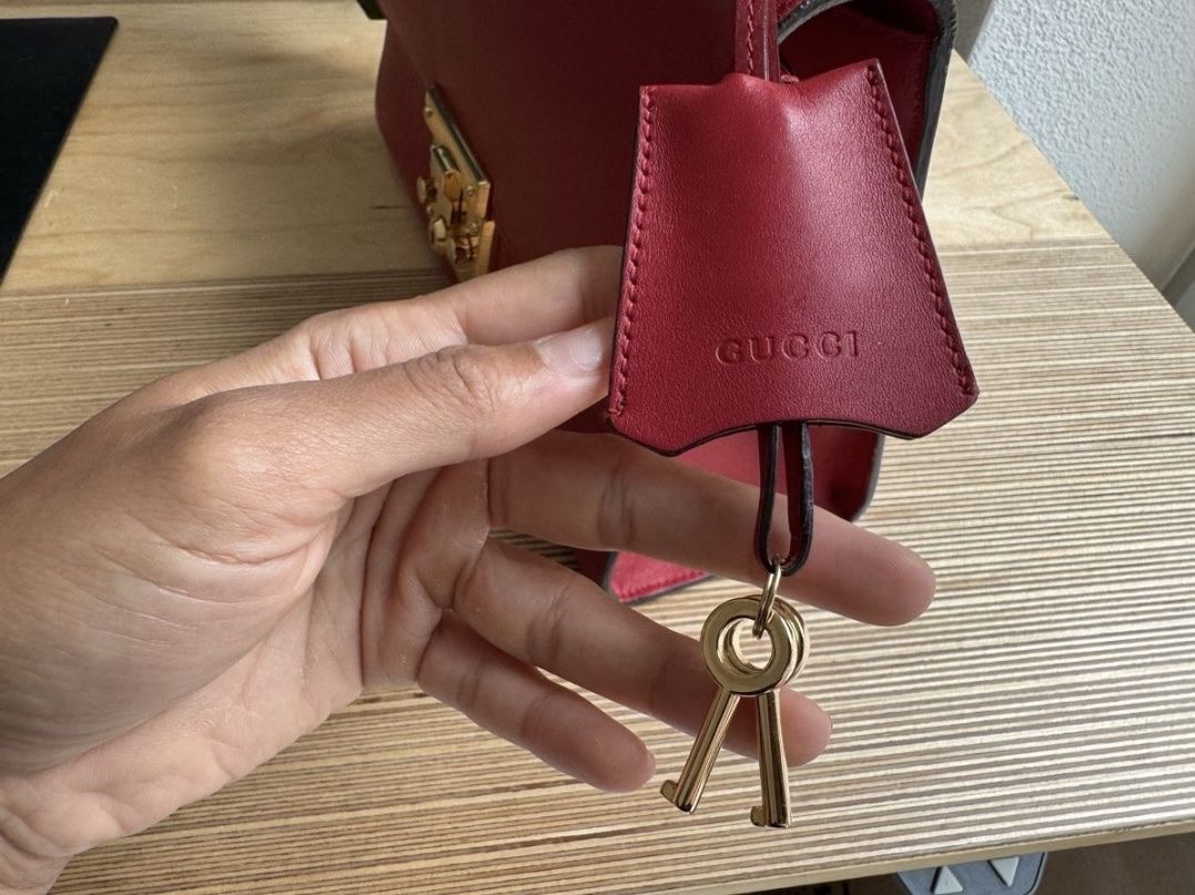 Gucci Borse da donna: Gucci Padlock Medium - Rot – Usato da Zürich venduto da viv_q97j 9