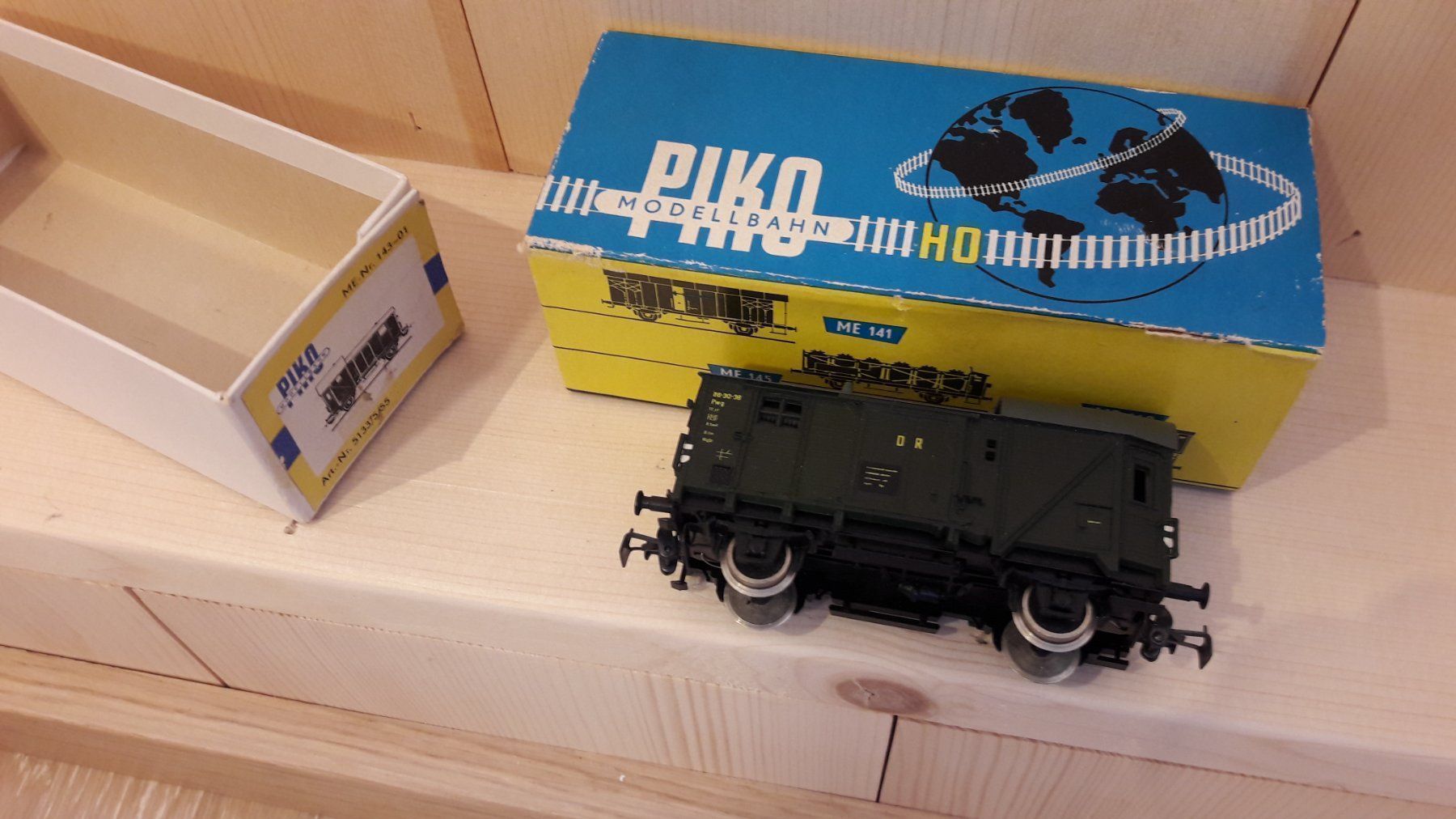 Piko Modellini di ferrovie: Piko HO DC : DR fourgon 2 essieux "Pwg" – Usato da Buttes venduto da Cafe2005 9