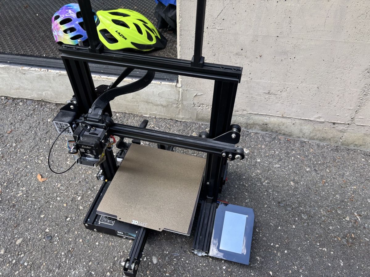 Creality Stampanti 3D: Creality Ender 3 Custom – Difettoso da Härkingen venduto da Mariusbh