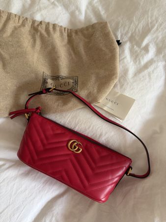 Gucci Marmont Handbag red leather excellent condition