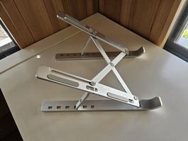 Adjustable laptop stand, verstellbar Laptop Ständer.