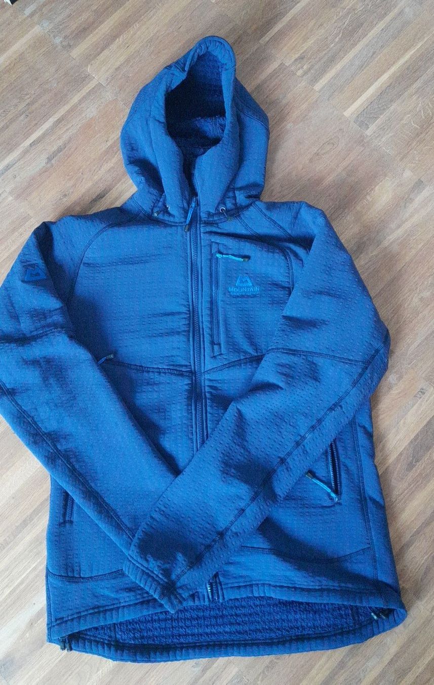 Maglioni & Felpe: Mountain Equipment Pullover, Grösse M, Top Zustand – Usato da Winterthur venduto da abschlag