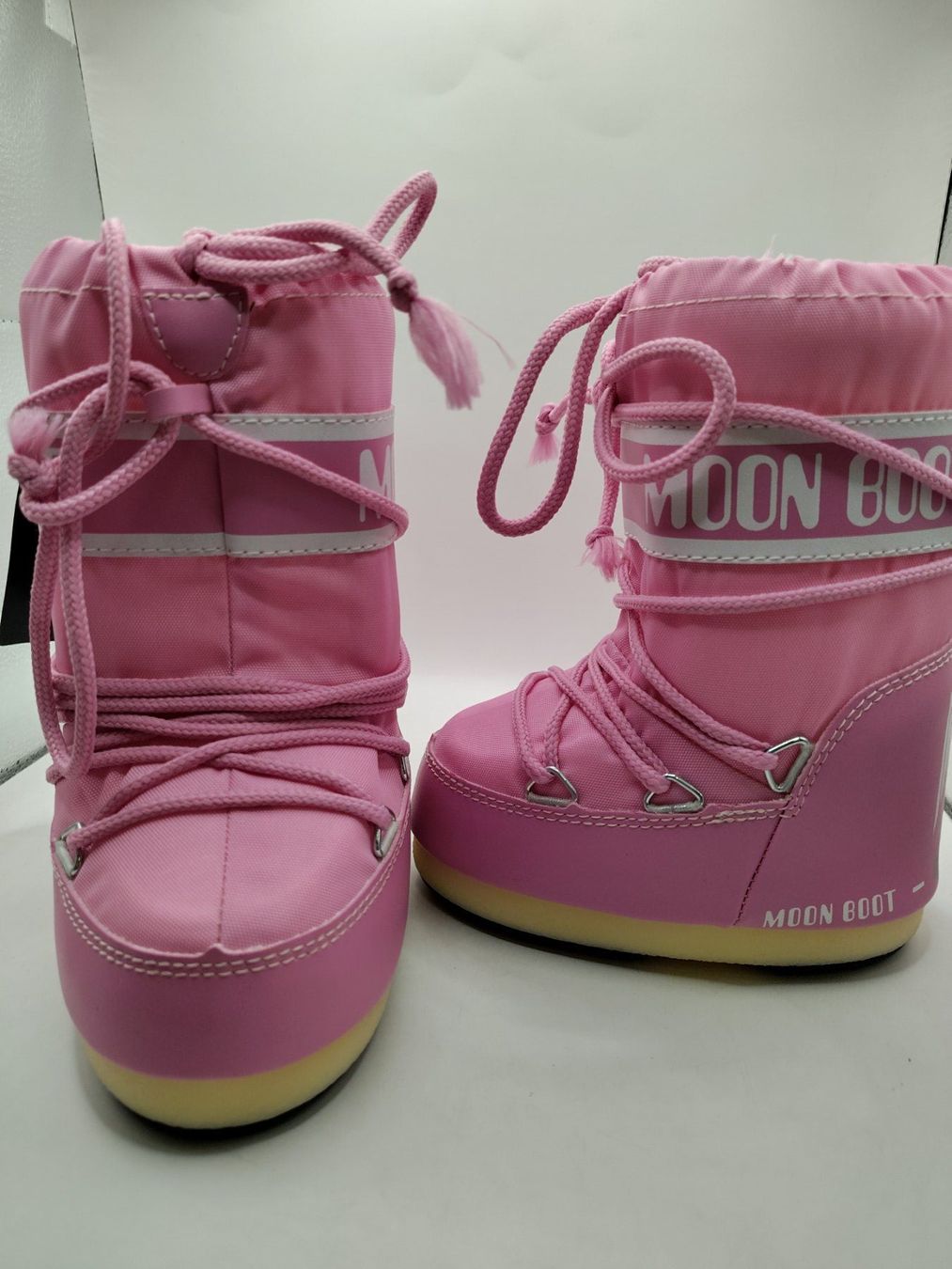 Moon Boot Scarpe per ragazze: Moon Boot - Icon Nylon - Pink Gr. 23-26 – Nuovo e nell'imballaggio originale da Dällikon venduto da Retouren_Resale
