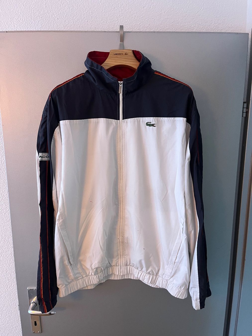 Giacche: Lacoste Trainingsjacke Weiss – Usato da Bern venduto da leokislig