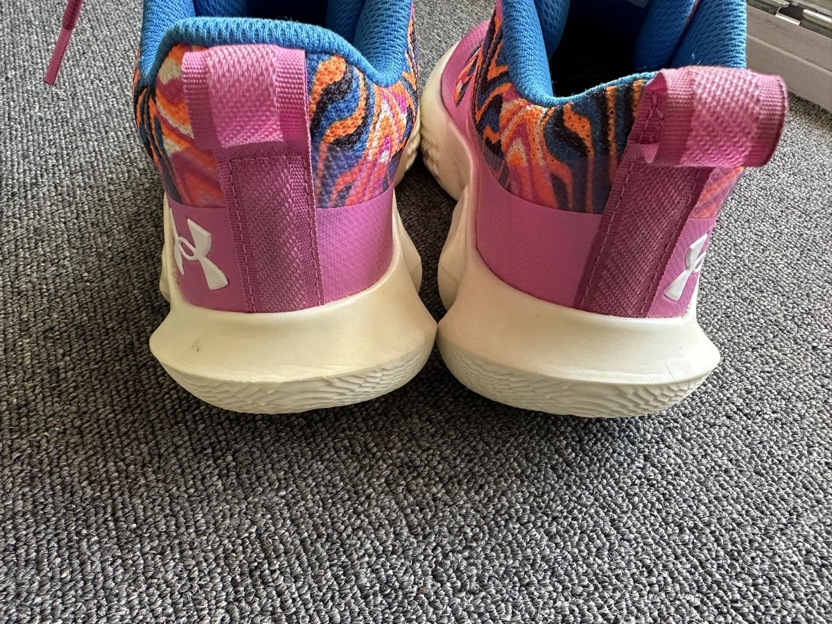 Under Armour Scarpe da donna: Under Armour Flow femme taille 40 rose – Usato da Bulle venduto da LeMoleson 2