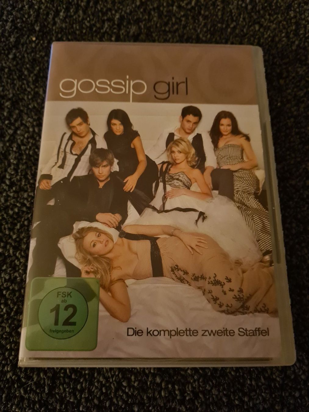 Alle DVDs: GOSSIP GIRL STAFFEL 2 – Gebraucht aus Ruswil von jan_bxl5
