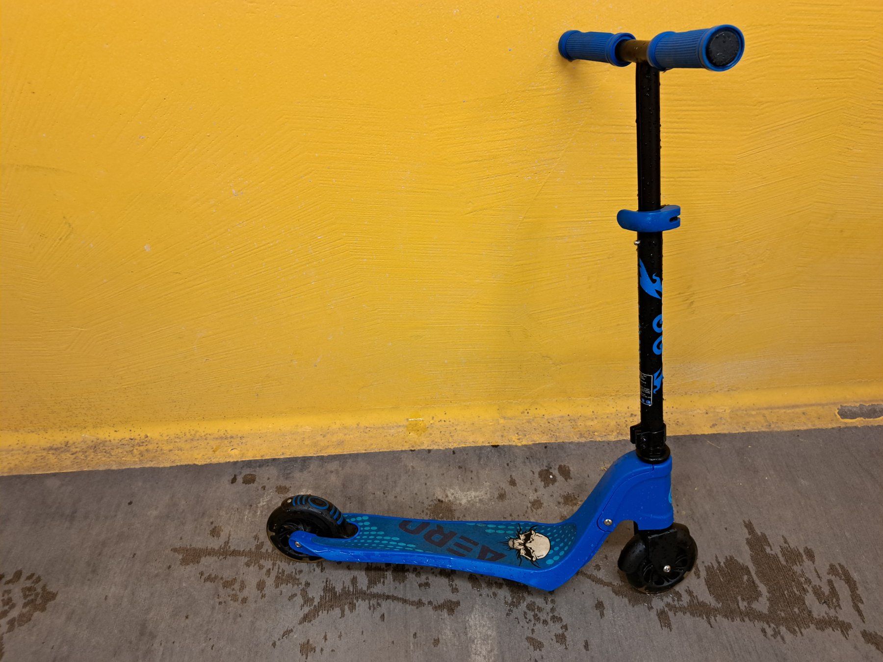 Veicoli per bambini: Aero C1 Tretroller, Kindertrotti, Roller mit LED Rädern – Usato da Duebendorf venduto da Mauxus 5