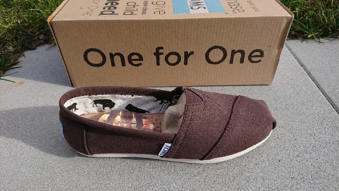 Toms Scarpe da donna: TOMS Classics Chocolate Canvas Grösse 37 – Nuovo e nell'imballaggio originale da Uitikon Waldegg venduto da PJLS1