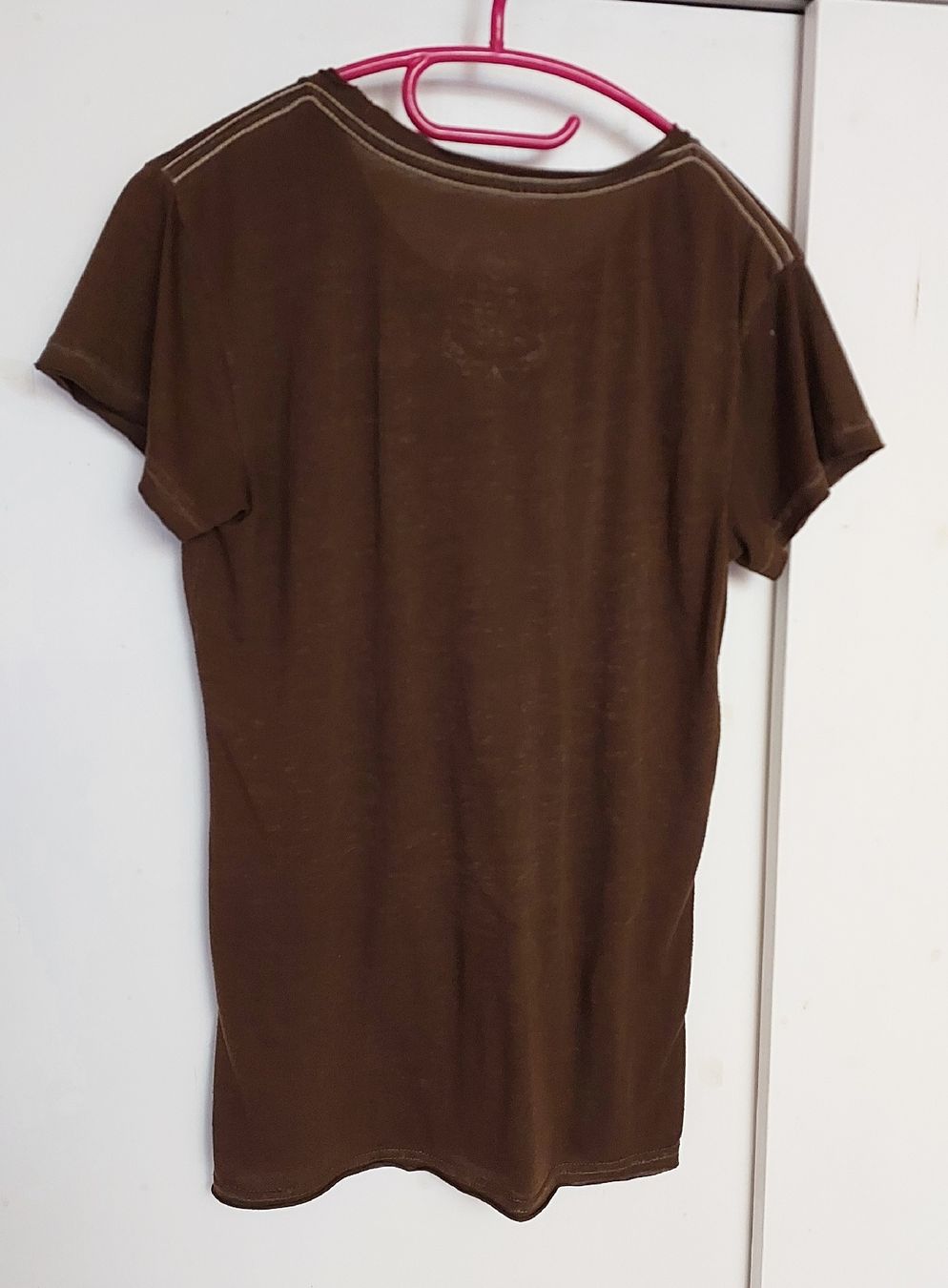Hard Rock Cafe T-shirt: Hard Rock Cafe Shirt – Usato da Brunnen venduto da CHOUCHOU. 2