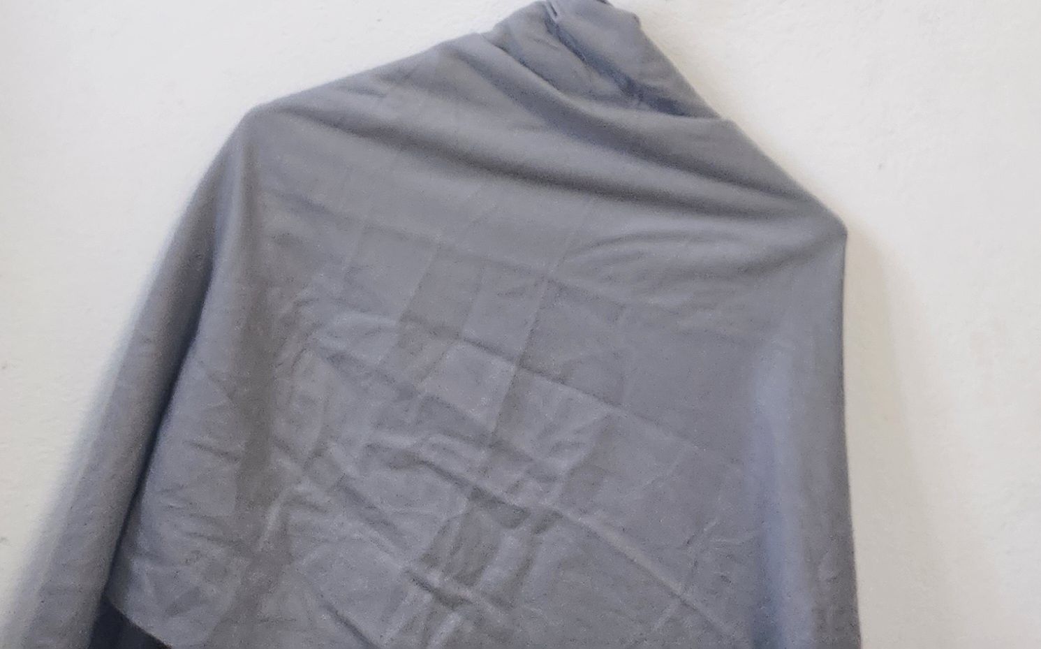 Foulard & Sciarpe: Écharpe en cachemire gris avec franges, 176x67cm – Usato da Niedergösgen venduto da Eva2410 3