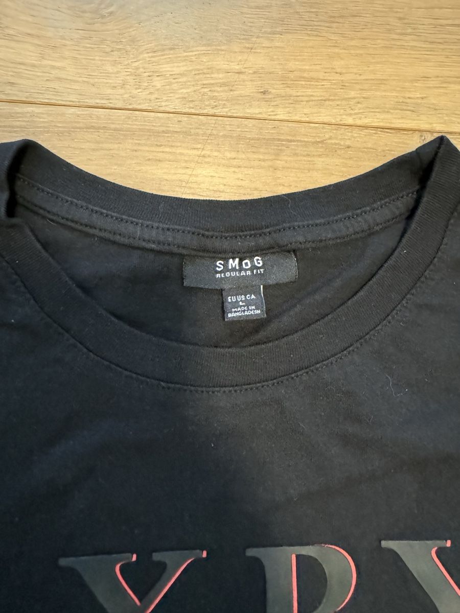 T-shirt: Schwarzes T-Shirt Grösse L – Usato da Altdorf UR venduto da Lilelo82 1