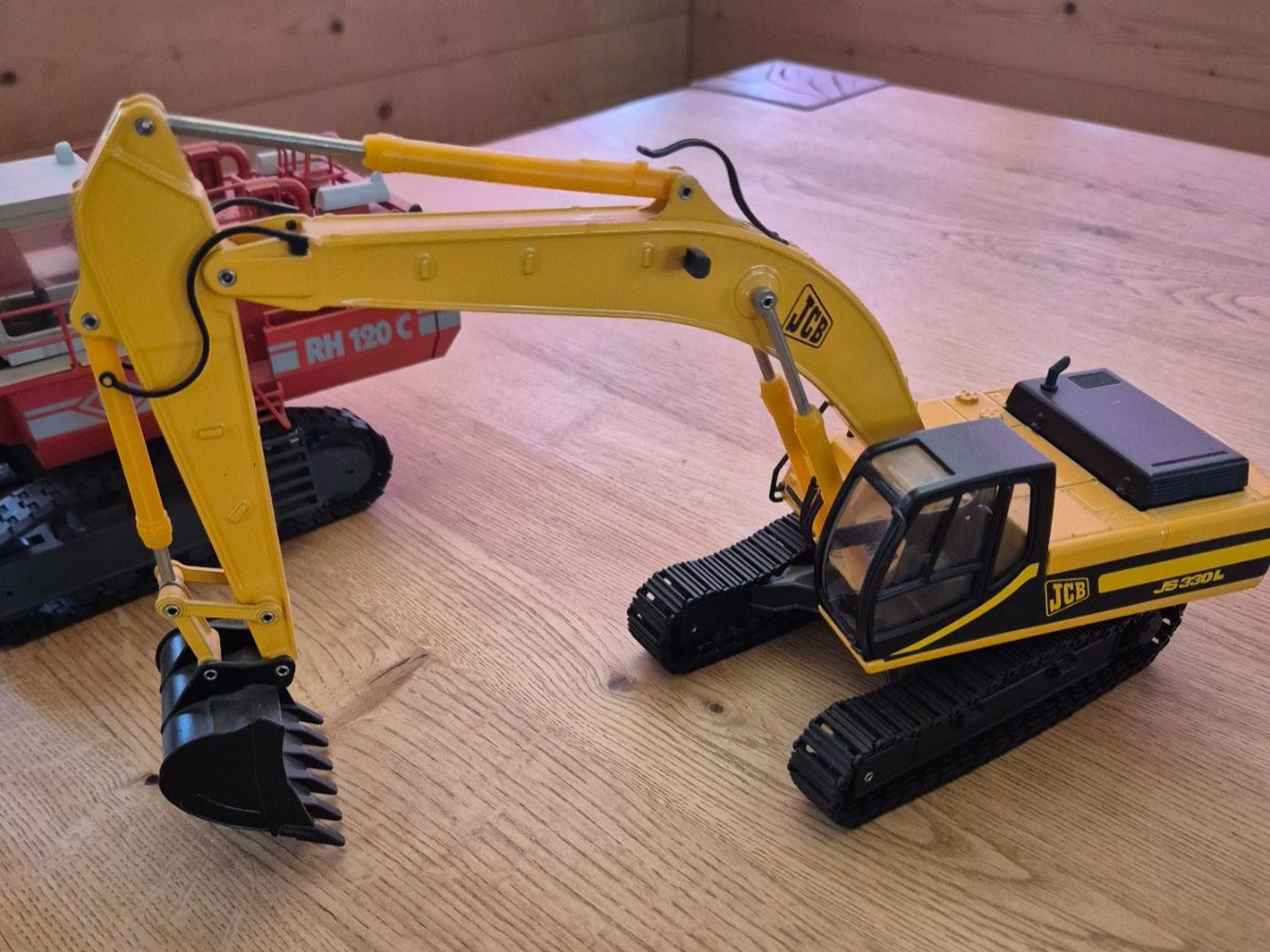 Jcb Modellbausätze & Standmodelle: JCB Bagger – Gebraucht aus Erlenbach i. S. von Hp623