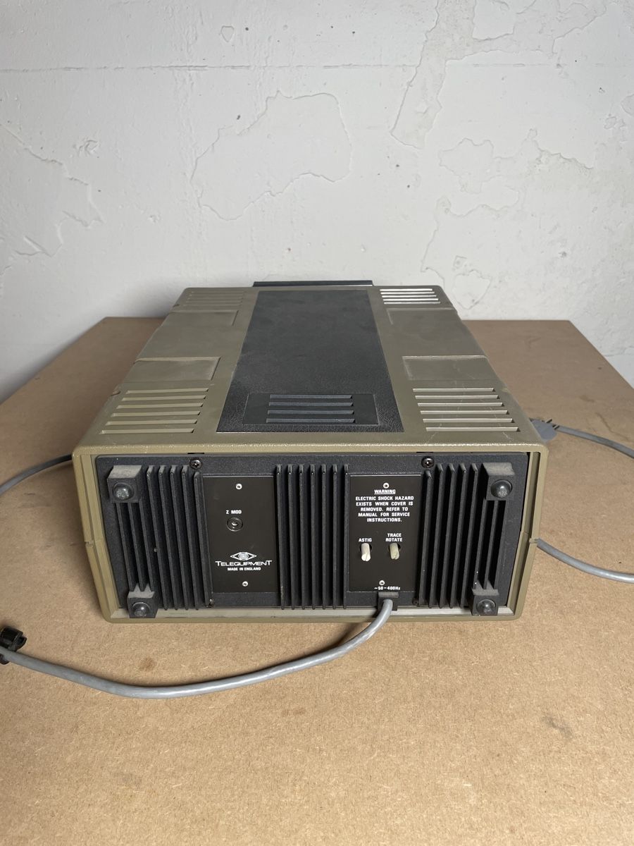 Mesurer: Oscilloscope D1011 – Défectueux à Fribourg par JohnB4 3