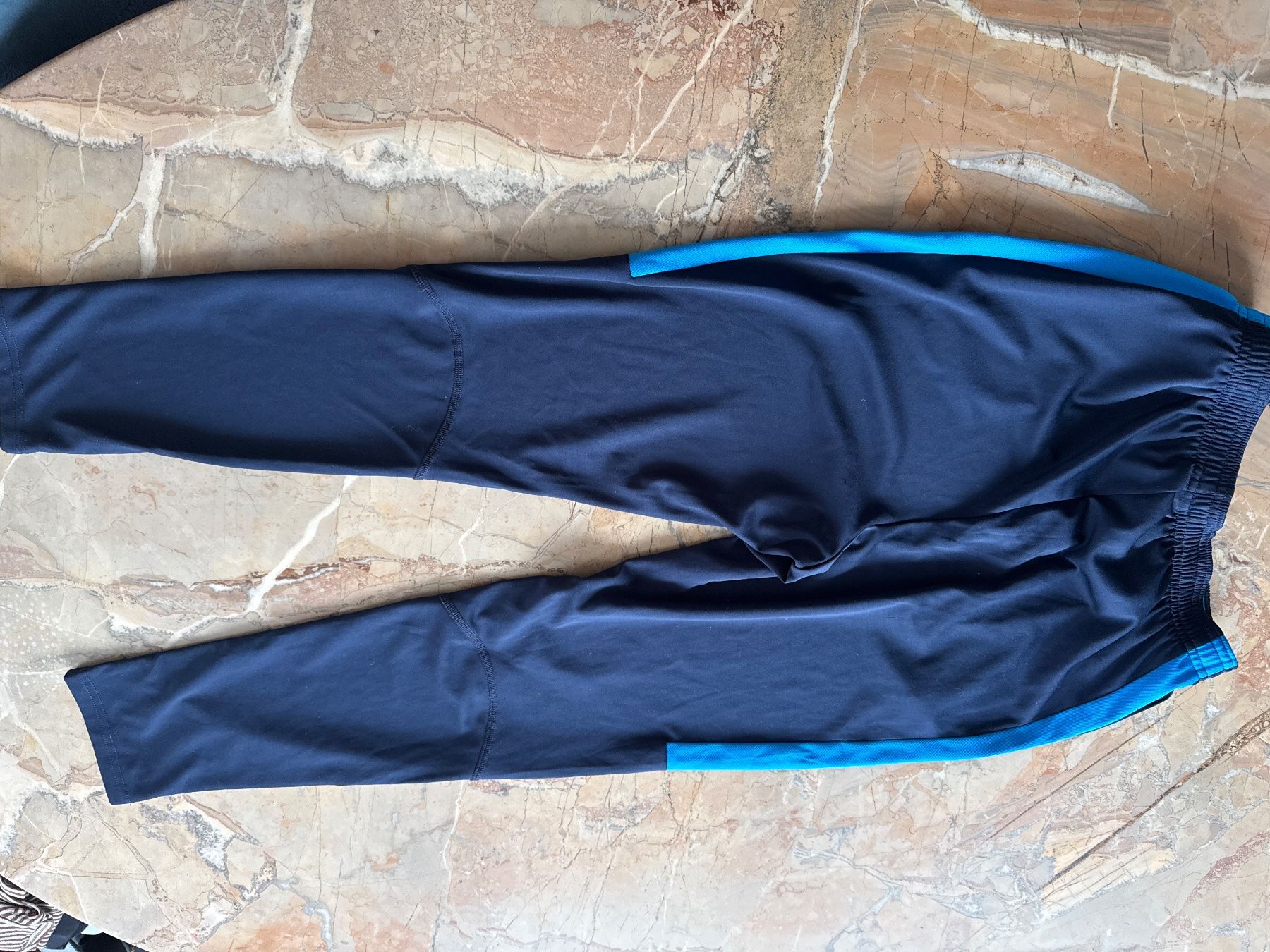 Nike Pantaloni: Nike Trainingshose Dri-FIT, Grösse XL Junior – Usato da Winterthur venduto da britsi 3