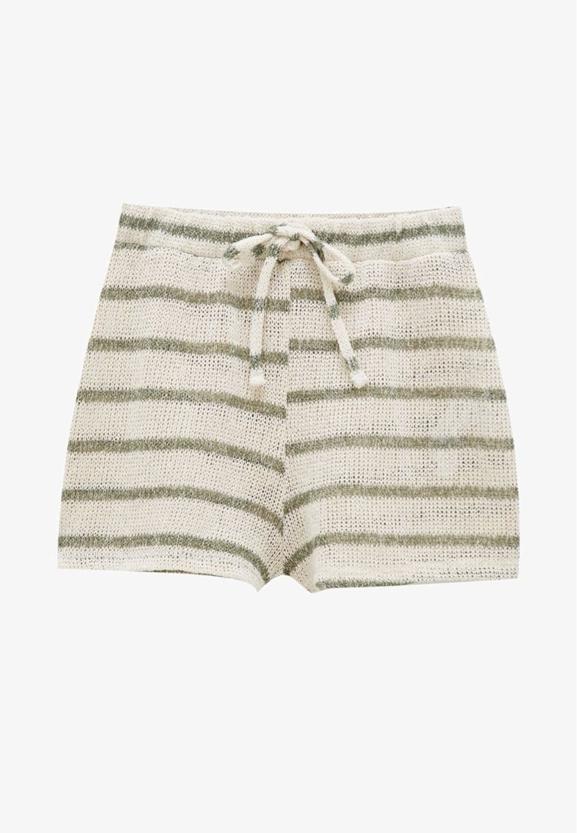 Pull&Bear Pantalons: Pull&Bear Shorts S – D'occasion à Rümlang par svent