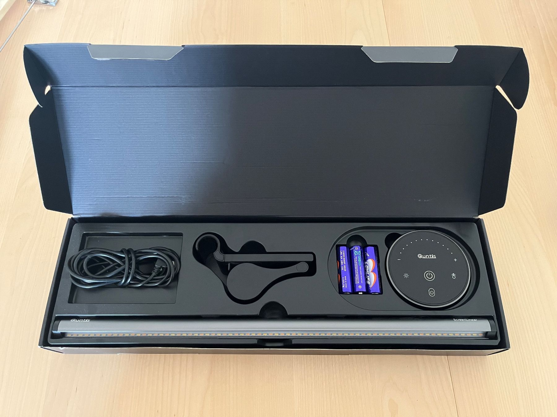 Lampade: Quntis Monitor Light Bar – Nuovo (secondo la descrizione) da Olten venduto da alex.wardl