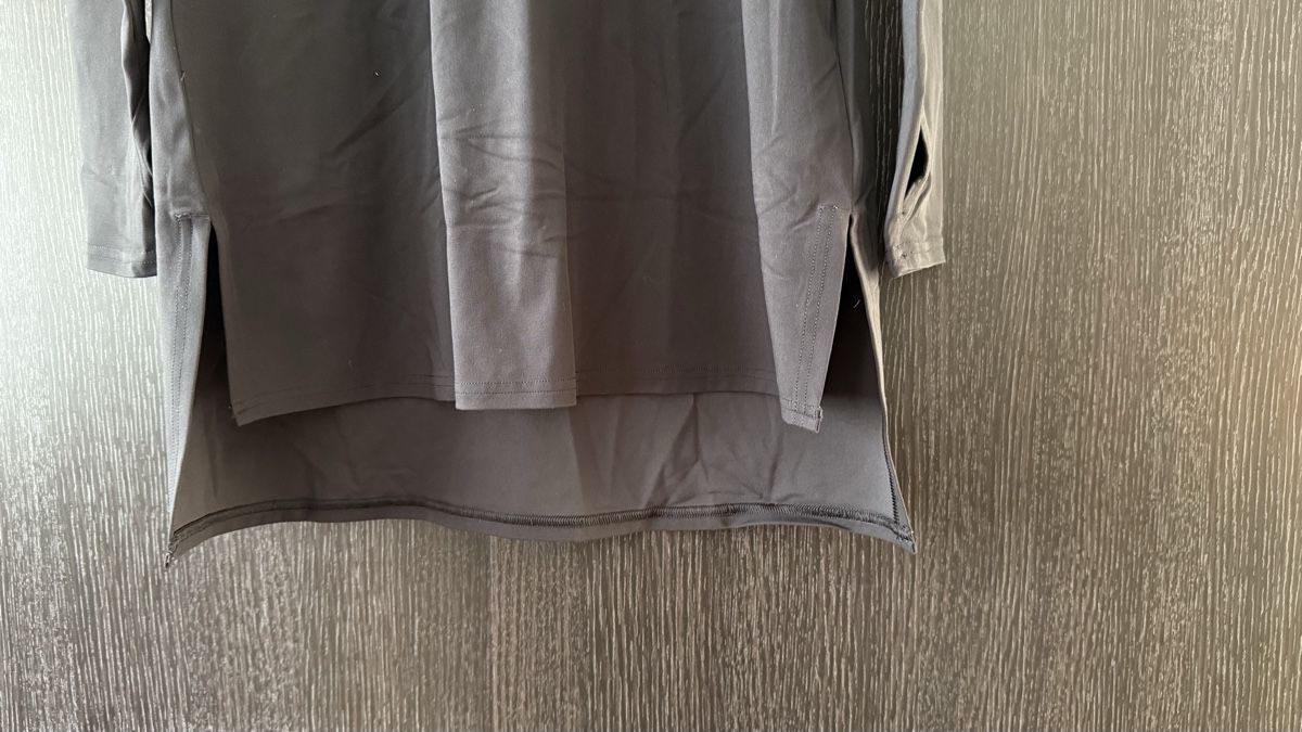 Gymshark Top: Modest Longline Gymshark Top – Usato da Zürich venduto da sel_9kd 2