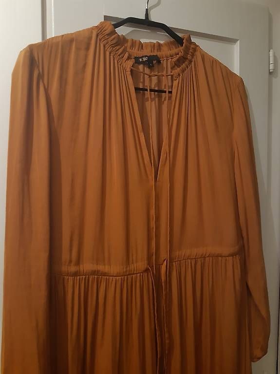 Maje Robes: Maxikleid Maje – D'occasion à Uster par ellenaa 1