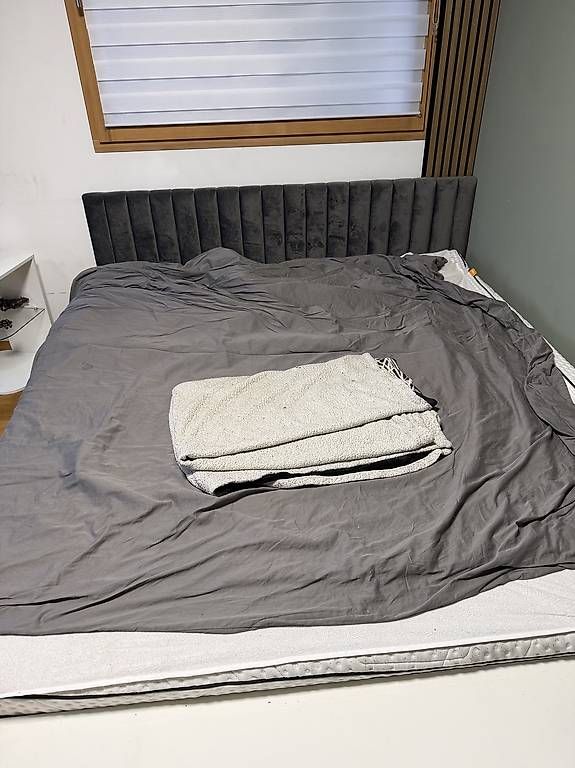 Letti: 2x1.80m Bett mit Emma Matratze  – Usato da Widnau venduto da MarcBane