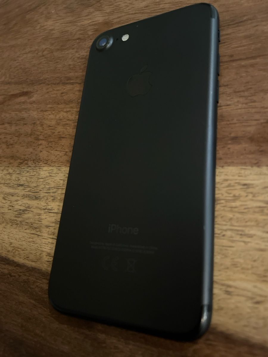 Apple Telefoni cellulari / Smartphones: Apple iPhone 7 schwarz gebrauchter Zustand – Usato da Binningen venduto da Benesigg 3