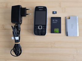 Nokia E 75 Kult-Natel mit Ladekabel