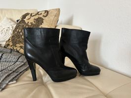 Chanel ankle boots (38 but fit 37.5)
